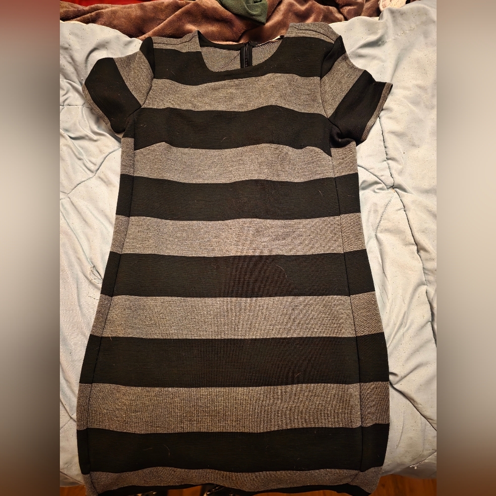 Womens Ann Taylor LOFT Black and Gray Striped Mini Dress Size XS